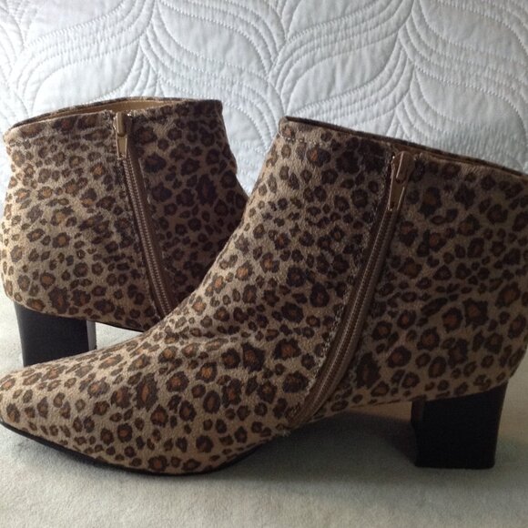 NWOT Ulla Popken Fabric Upper, "11W", Leopard Print and Zip Ankle Booties, Chic - Picture 4 of 7